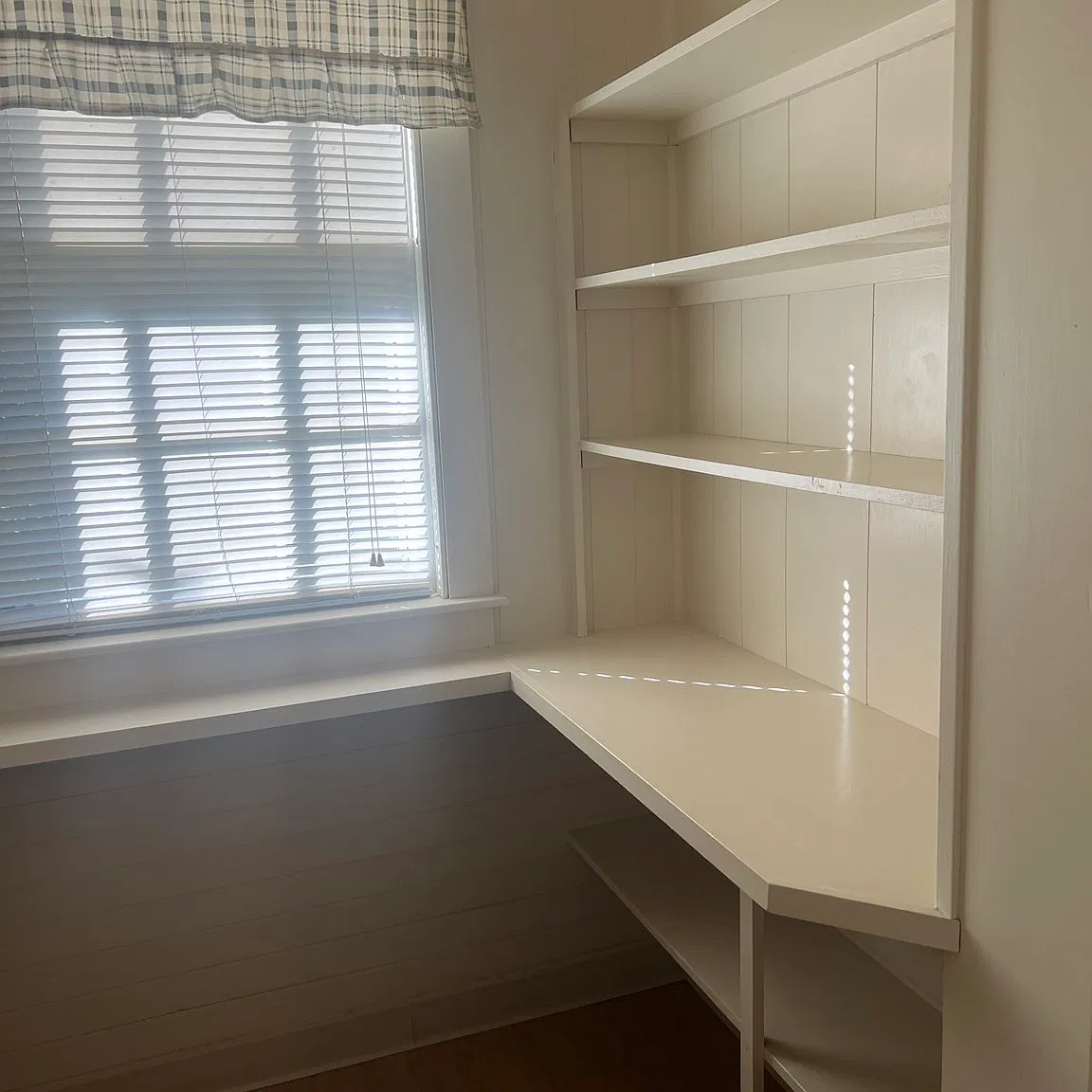 3 bed, 1.0 bath, 1200 sqft, $2,800 — Photo 4
