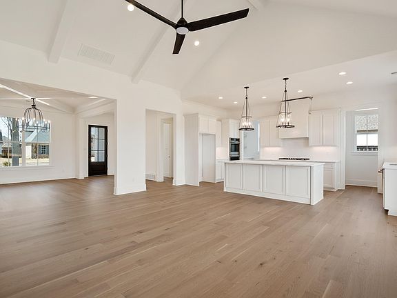 5th image of 1374 Belfair Dr