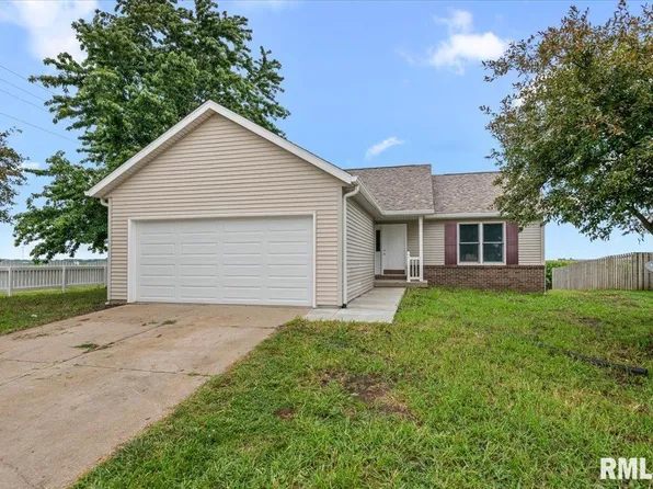 76 Frank St, New Berlin, IL 62670