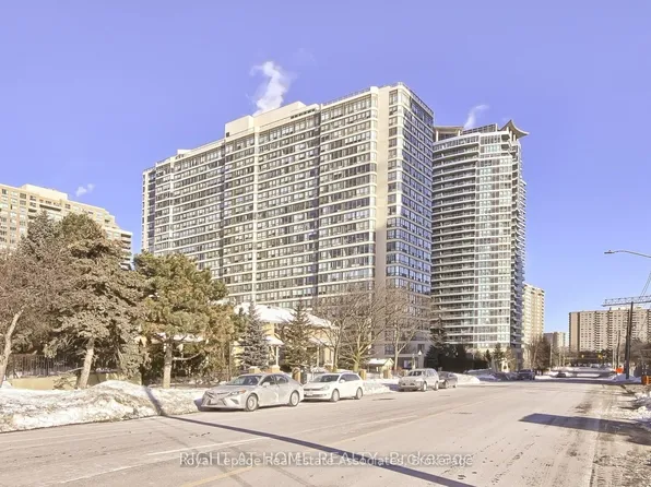 55 Elm Dr W #511, Mississauga, ON L5B 3Z3