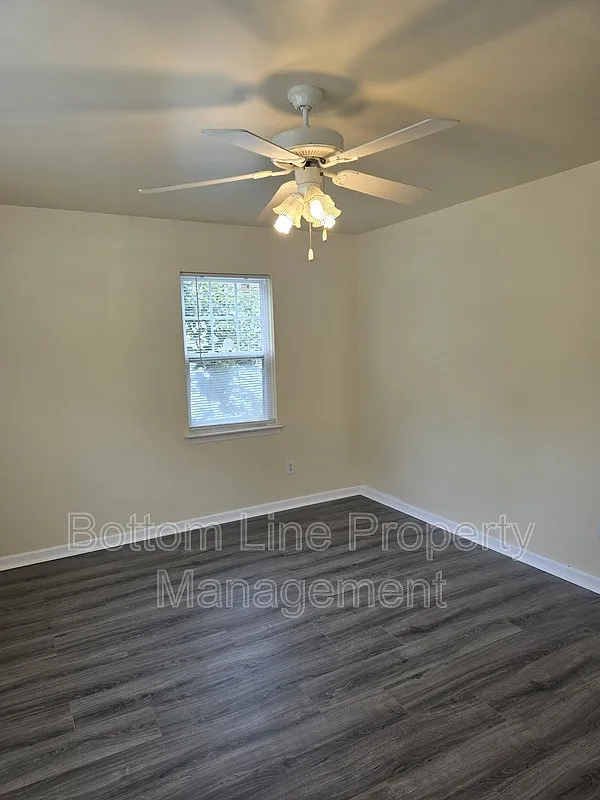 4 bed, 2.0 bath, 1256 sqft, $1,950 — Photo 4