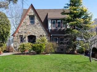 48 Emmett Pl, Yonkers, NY 10703