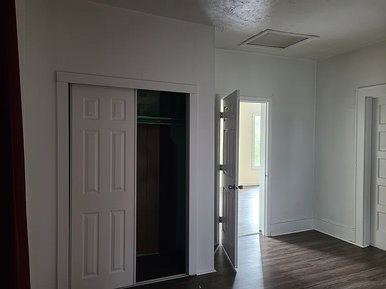 110 Summers St — Photo 28