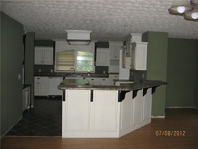 2nd image of 31 Jordan St