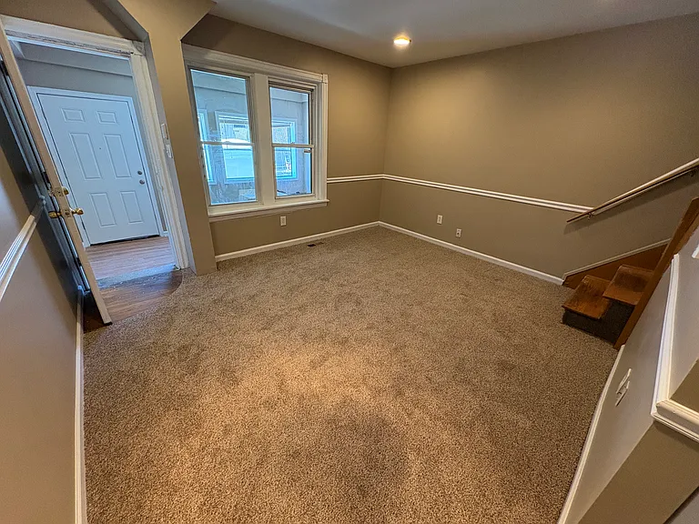 2234 Lamotte St — Photo 2