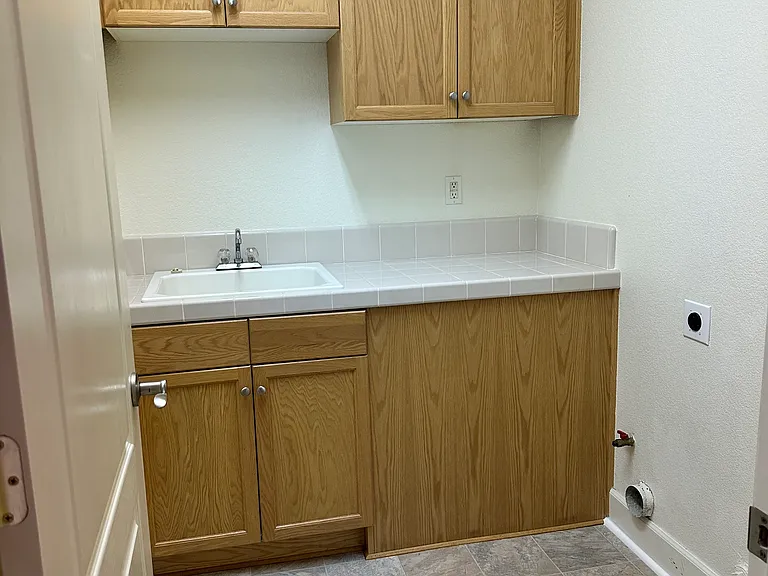8054 Murcia Way — Photo 42