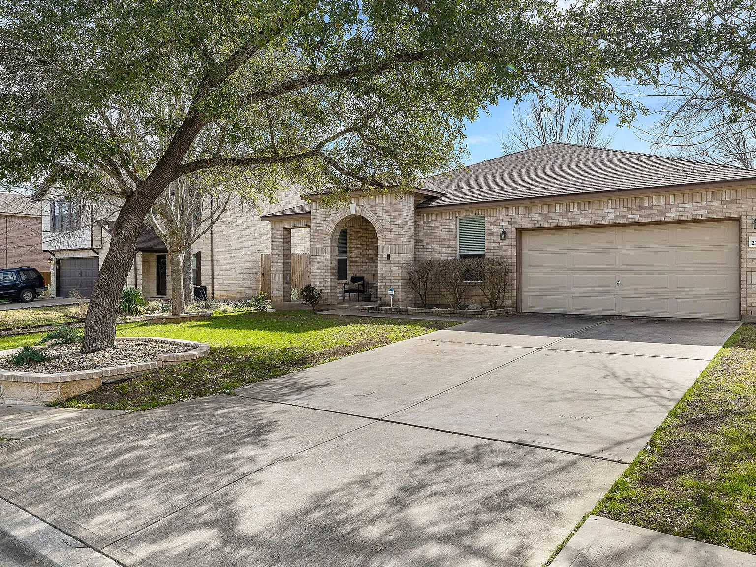 3 bed, 2328 sqft, $2,200 — Photo 1