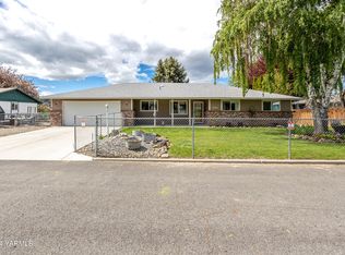 430 Suntides Blvd, Yakima, WA 98908