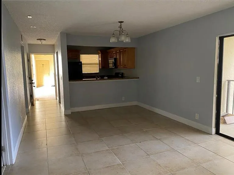 1455 Lake Crystal Dr #H — Photo 5