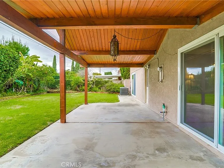 5822 Newman St — Photo 9