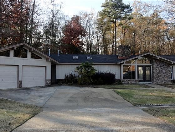 1st image of 2606 Puckett Pkwy