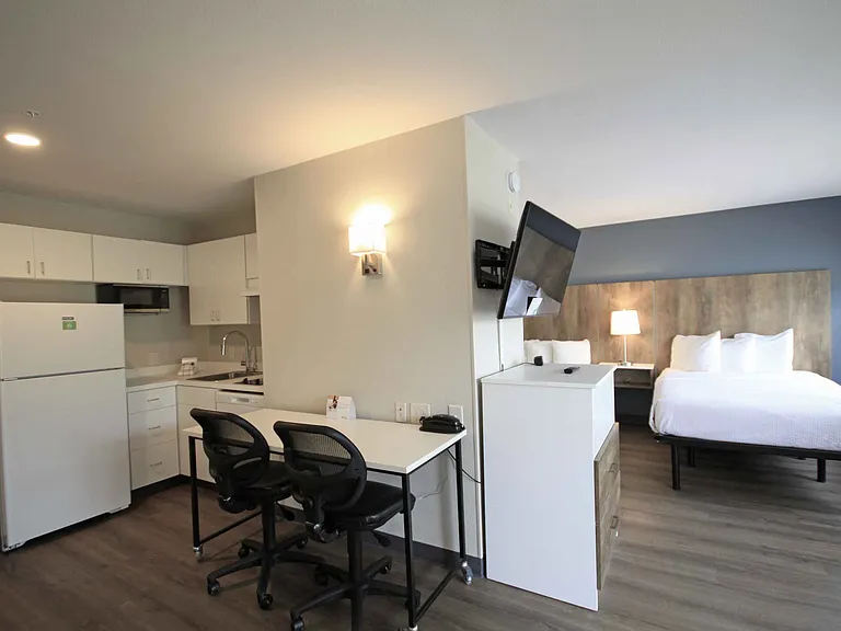 Deluxe Studio - 2 Full Beds