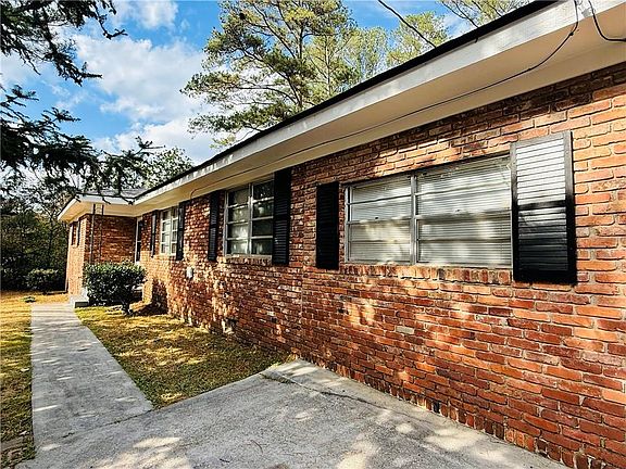 2nd image of 318 W Bonnell St