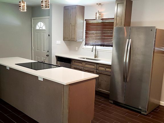5th image of 8103 Rockwood Ln