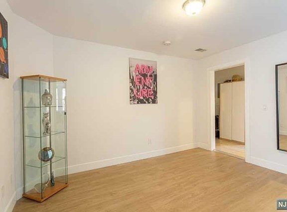 2nd image of 434 W Side Ave #1600
