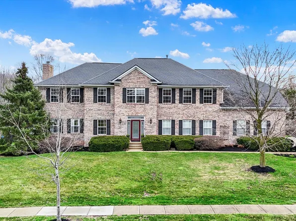 11427 Burkwood Dr, Carmel, IN 46033