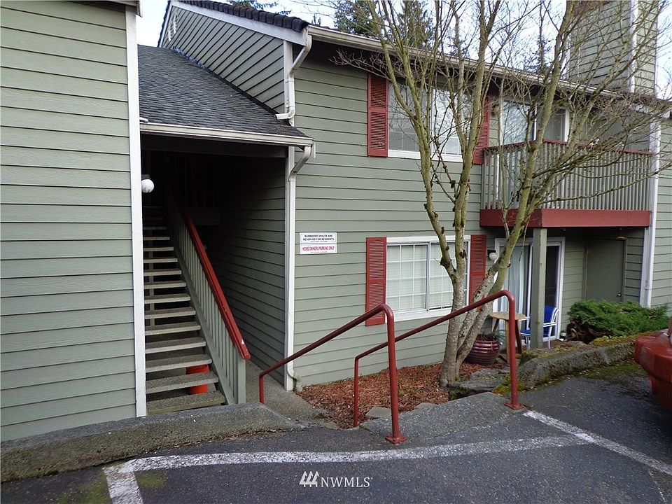 1st image of 16817 Larch Way #E 101