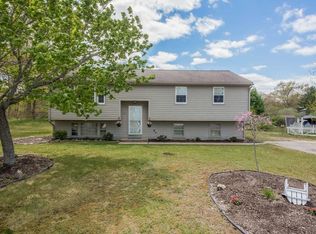 17 Hughes St, Plymouth, MA 02360