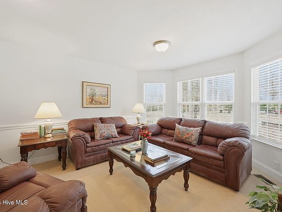 4th image of 74 Driftwood Court