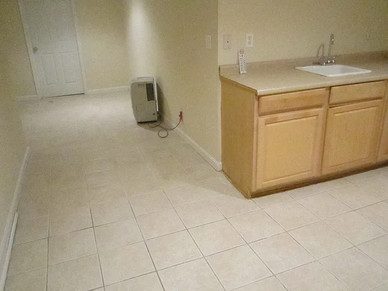 827 N Woodrow St — Photo 9