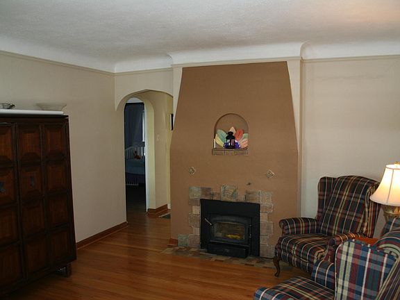 2nd image of 1540 S Josephine St