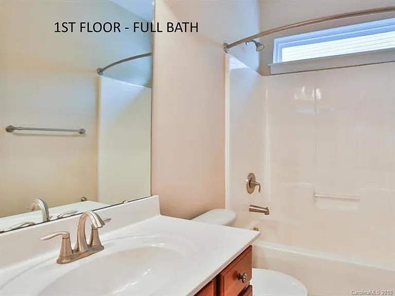 9716 Ravenscroft Ln NW — Photo 12
