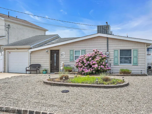 63 Lawrence Drive, Beach Haven West, NJ 08050