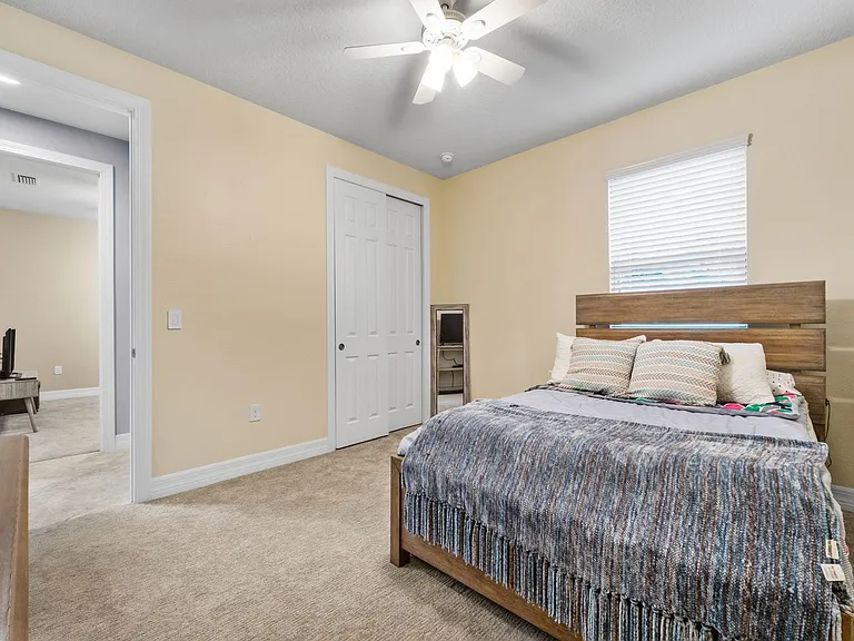 384 Los Alamos St — Photo 28