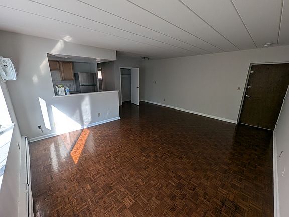 3rd image of 1621 Asmann Ave APT 11