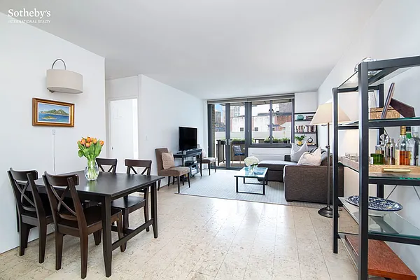 Sold by Sotheby's International Realty | media 1