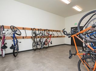 **2 weeks FREE rent** Slogan Apartments, Portland, OR 97217