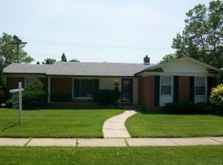 14601 Rosemary Ave, Oak Park, MI 48237