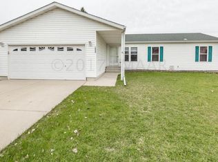 1833 29th Street Cir S, Moorhead, MN 56560