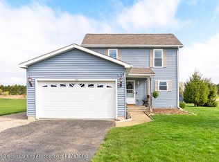 6016 Amanda Dr, Eaton Rapids, MI 48827