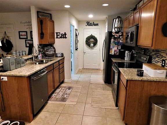 5th image of 3627 Furlong Dr