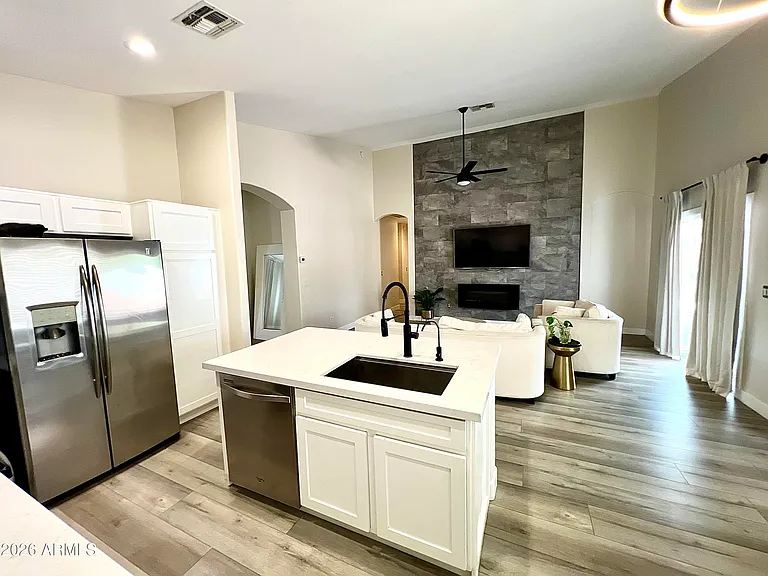 7709 W Wood Ln — Photo 11