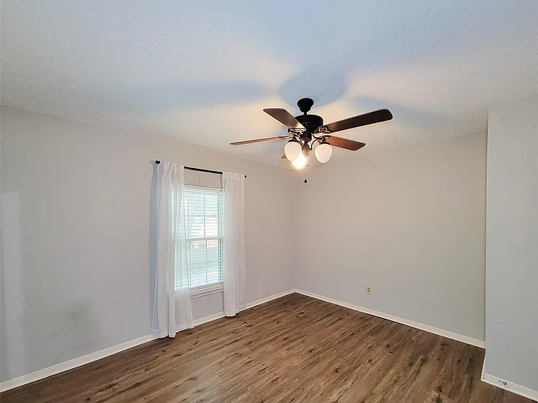 8123 Sunny Ridge Dr — Photo 27