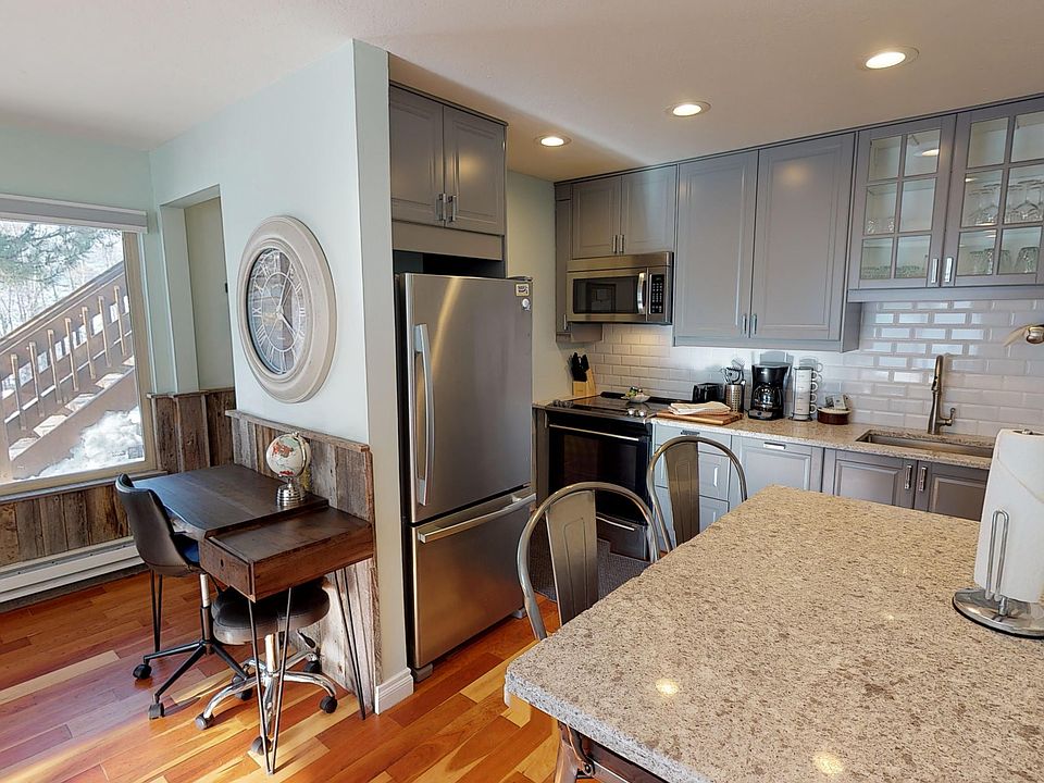 Kitchen + Workspace