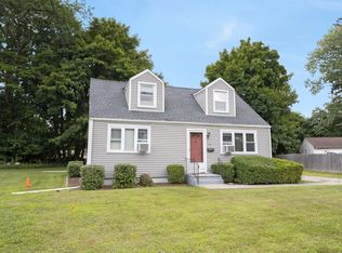 152 Loftus Cir, Bridgeport, CT 06606