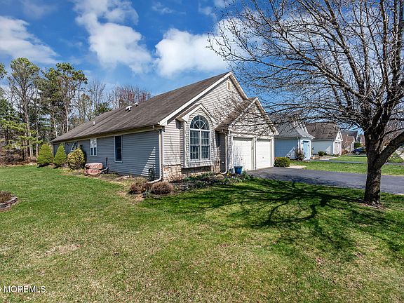 4th image of 2735 Meadow Lake Drive