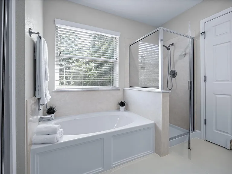 4033 Canyon Glen Cir — Photo 24