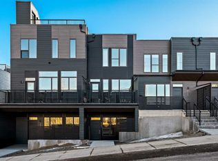 2527 N Sovereign Cres SW, Calgary, AB T3C2M3