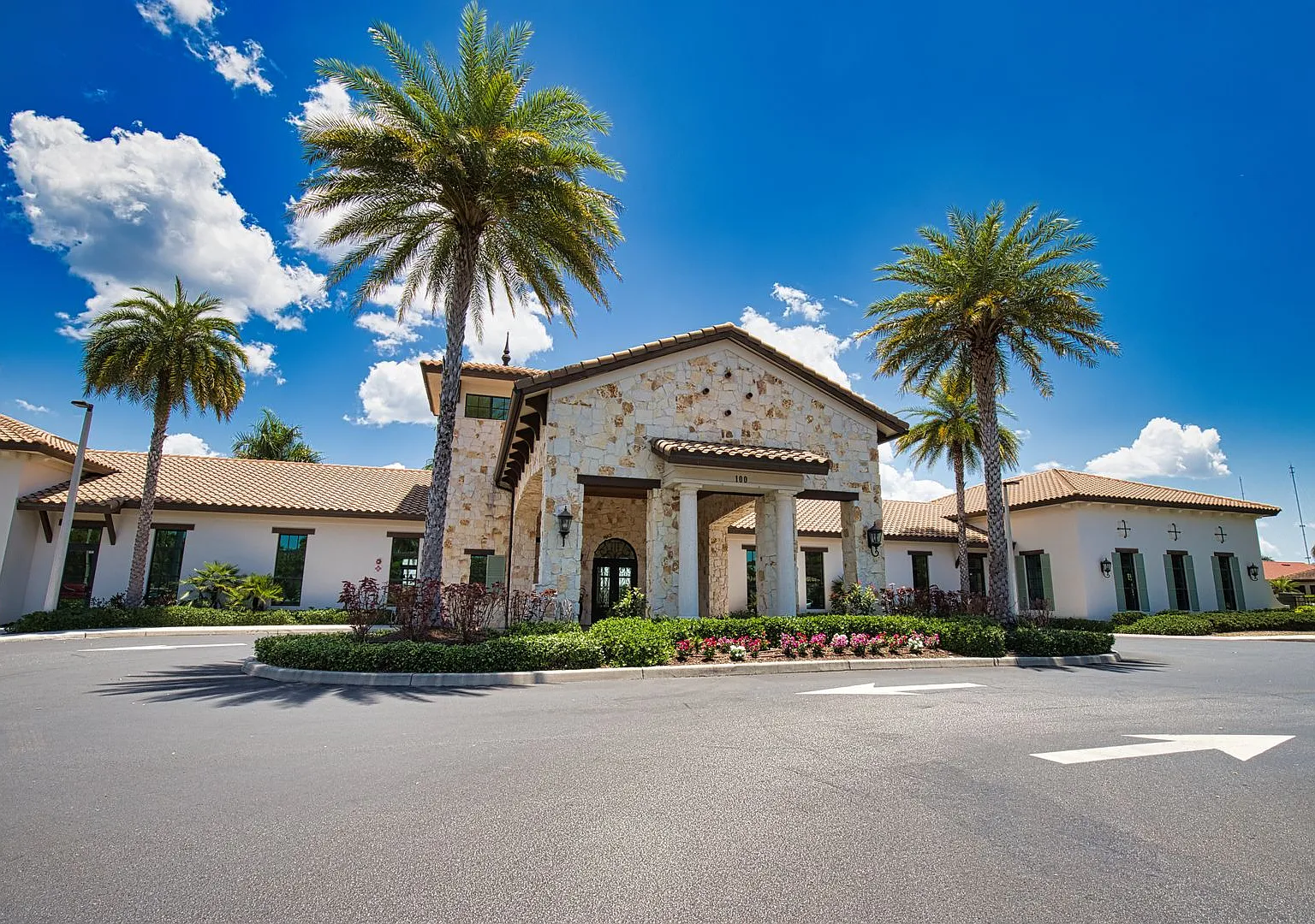 Annual 2nd Floor Condo with Community Lake views - in Toscana Isles Community Minutes from the ne... — Photo 2