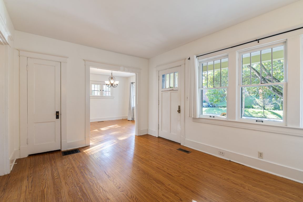 next background image