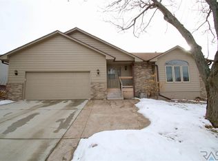 805 E 61st St, Sioux Falls, SD 57108