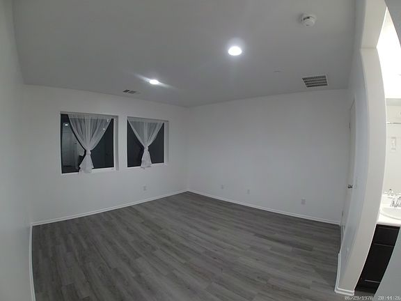 3rd image of 29435 Meadow