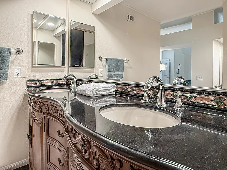 2111 Peak Pl — Photo 36
