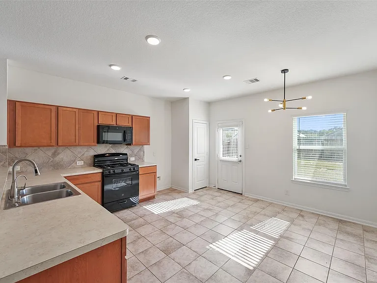 5006 Fairwater Ct — Photo 9