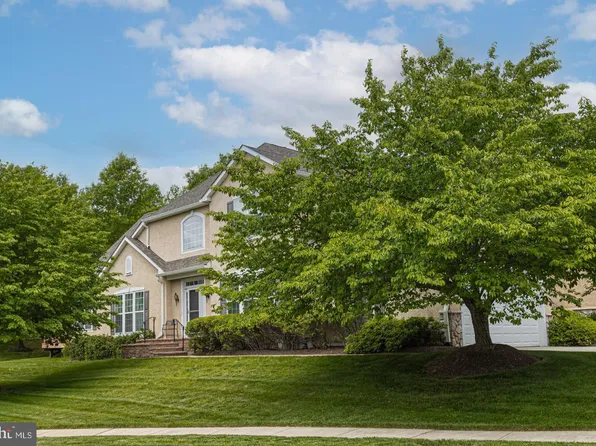 15 Beidler Dr, Washington Crossing, PA 18977