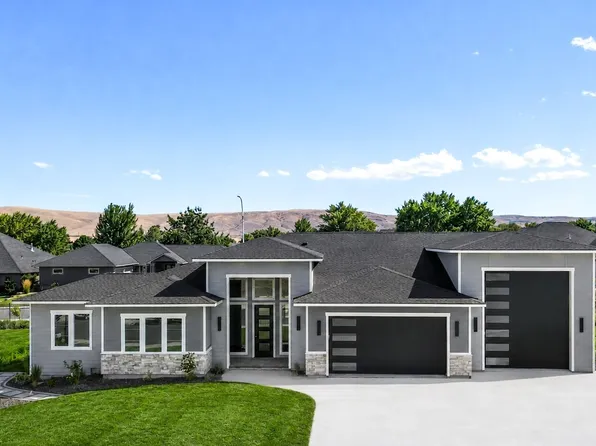 9316 Golden Drive, Yakima, WA 98903